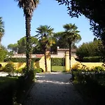 La Perla 2*